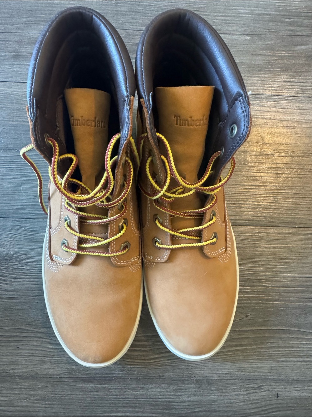 Women’s timberland dausette Casual sneaker Boots size 8